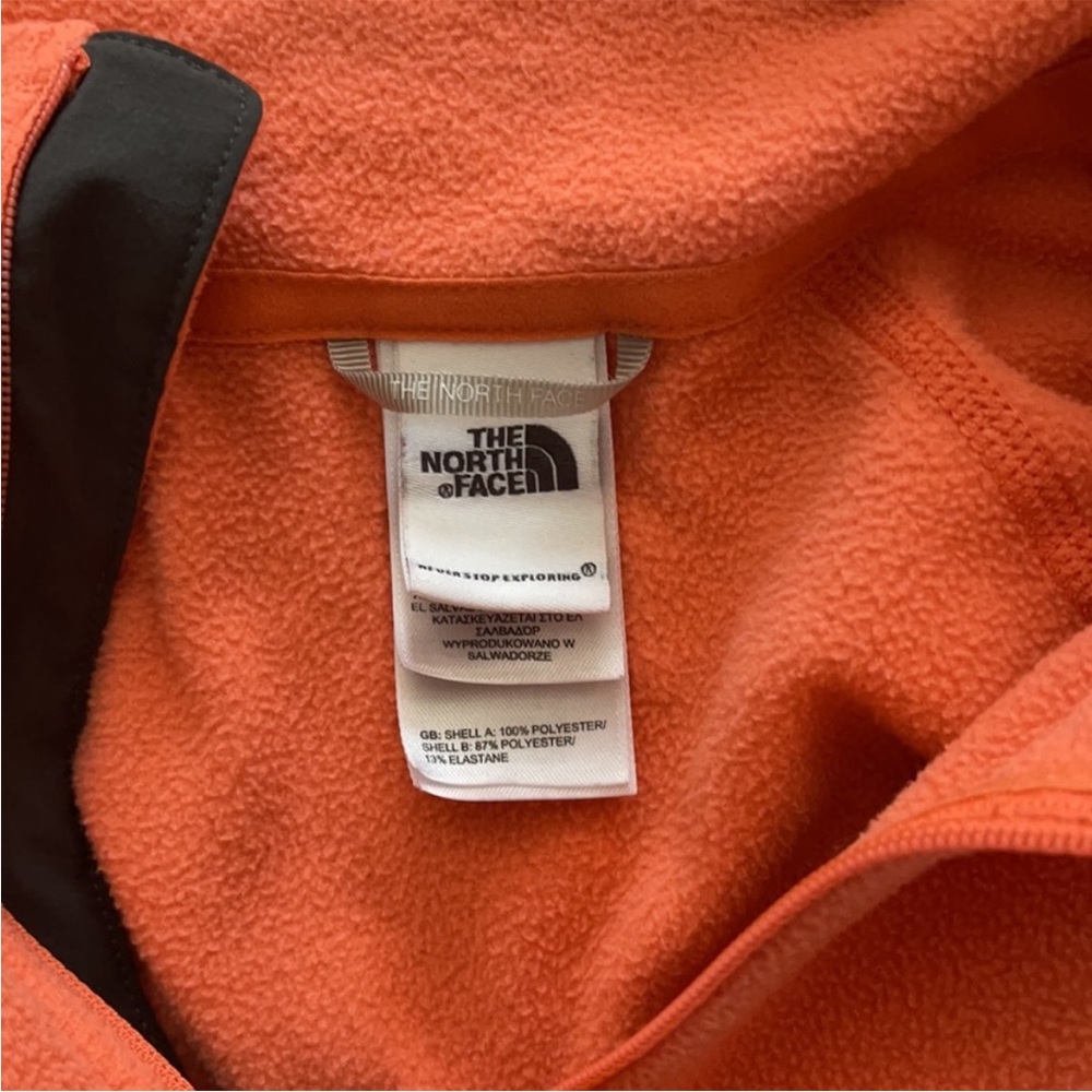 North Face Pull Over - image 5